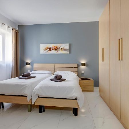Chic 2Br Penthouse Steps From The Promenade Apartment Sliema Exterior photo
