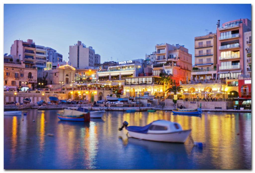 Chic 2Br Penthouse Steps From The Promenade Apartment Sliema Exterior photo