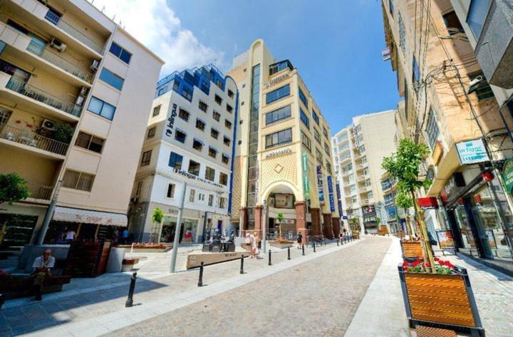 Chic 2Br Penthouse Steps From The Promenade Apartment Sliema Exterior photo