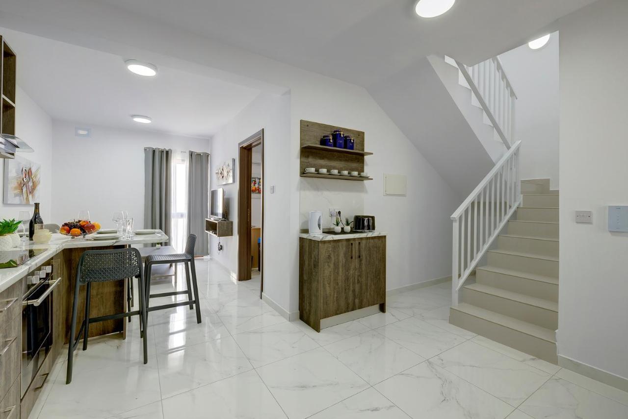 Chic 2Br Penthouse Steps From The Promenade Apartment Sliema Exterior photo