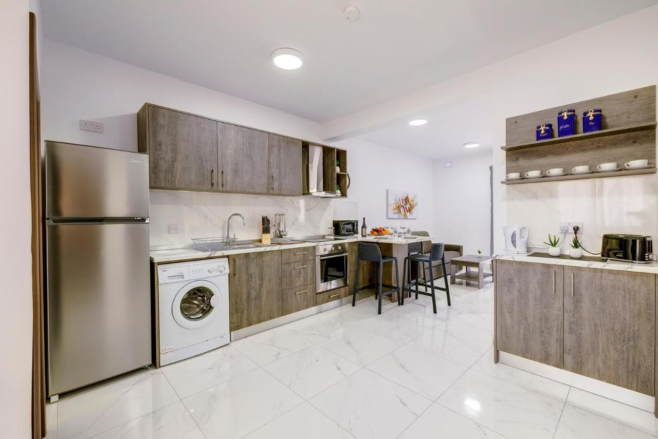 Chic 2Br Penthouse Steps From The Promenade Apartment Sliema Exterior photo